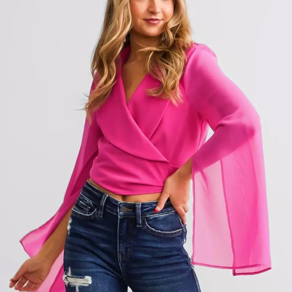 NWOT Wrap Tie Cropped Top by Buckle